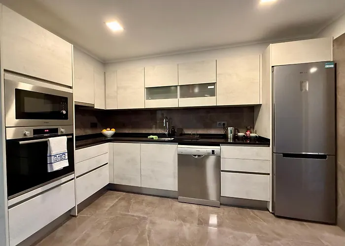 Center 아파트 푼샬