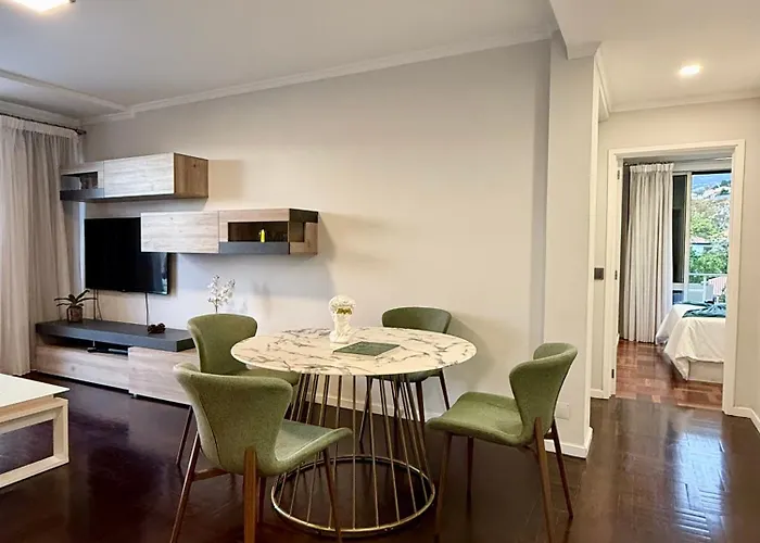 Center 아파트 푼샬